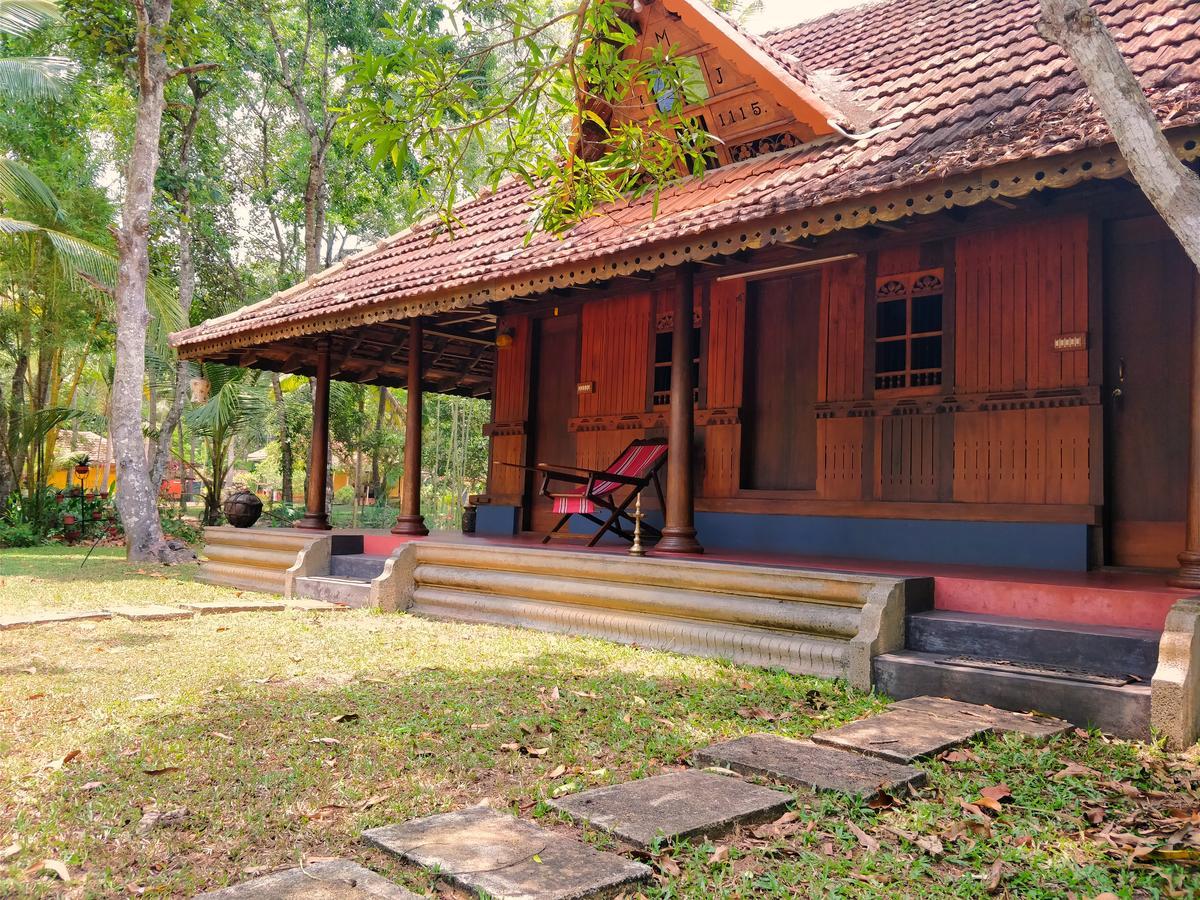 Palathra Heritage Марарикулам Екстериор снимка